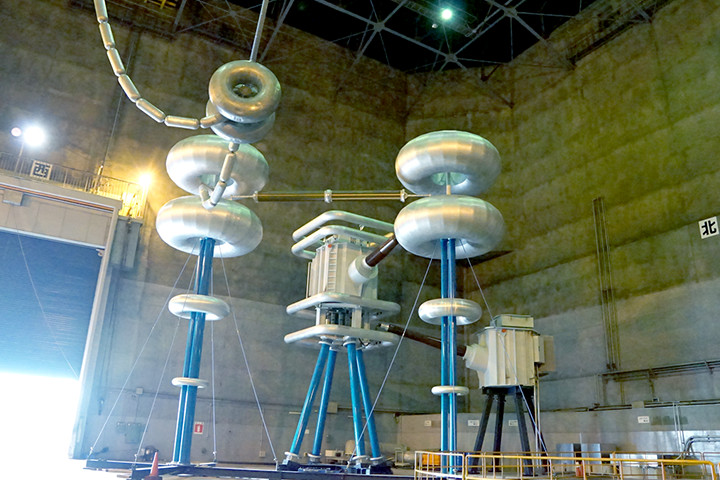 復合絕緣子污穢閃絡試驗室主要系統組成(圖3)